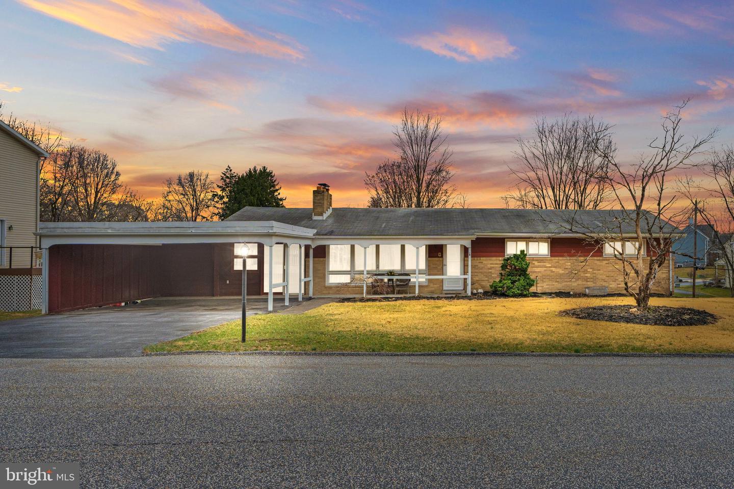 Windsor Rd, Harrisburg, PA 17112