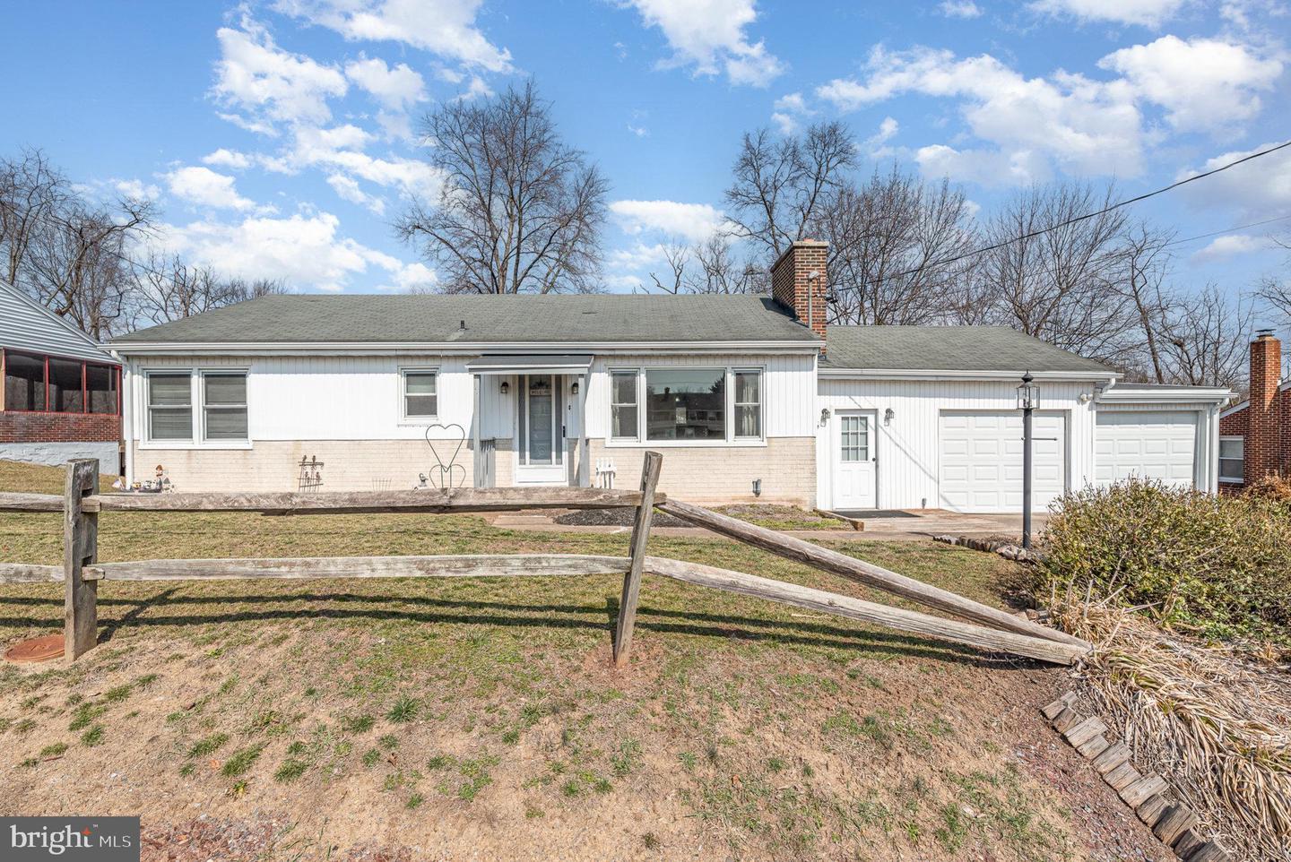 Devon Dr, Harrisburg, PA 17112
