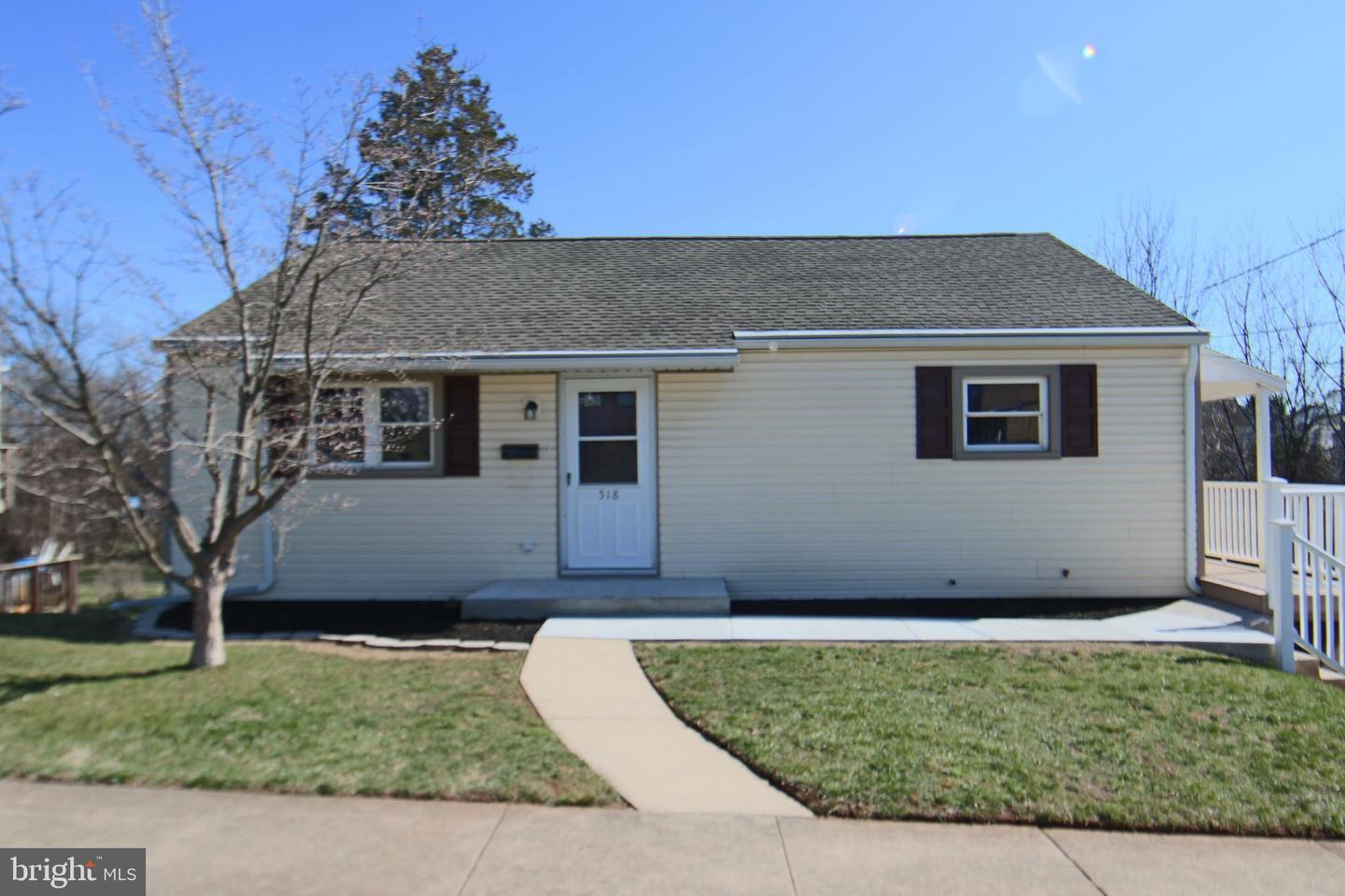 Spruce St, Middletown, PA 17057