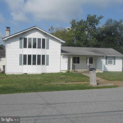 Ferncroft Ave, Upper Chichester, PA 19061