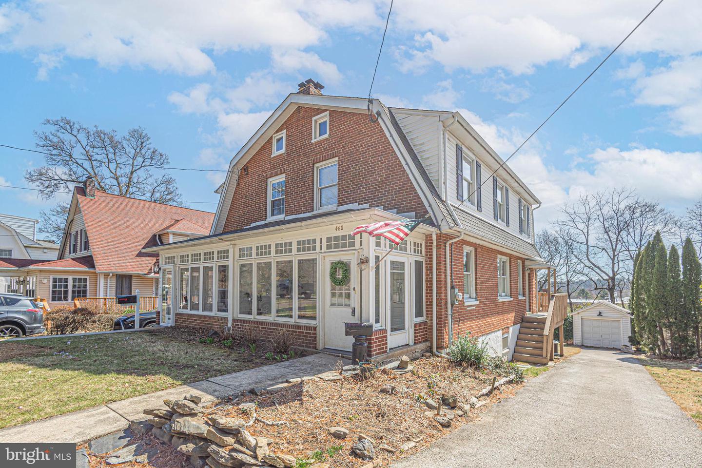 Saint Davids Ave, Wayne, PA 19087
