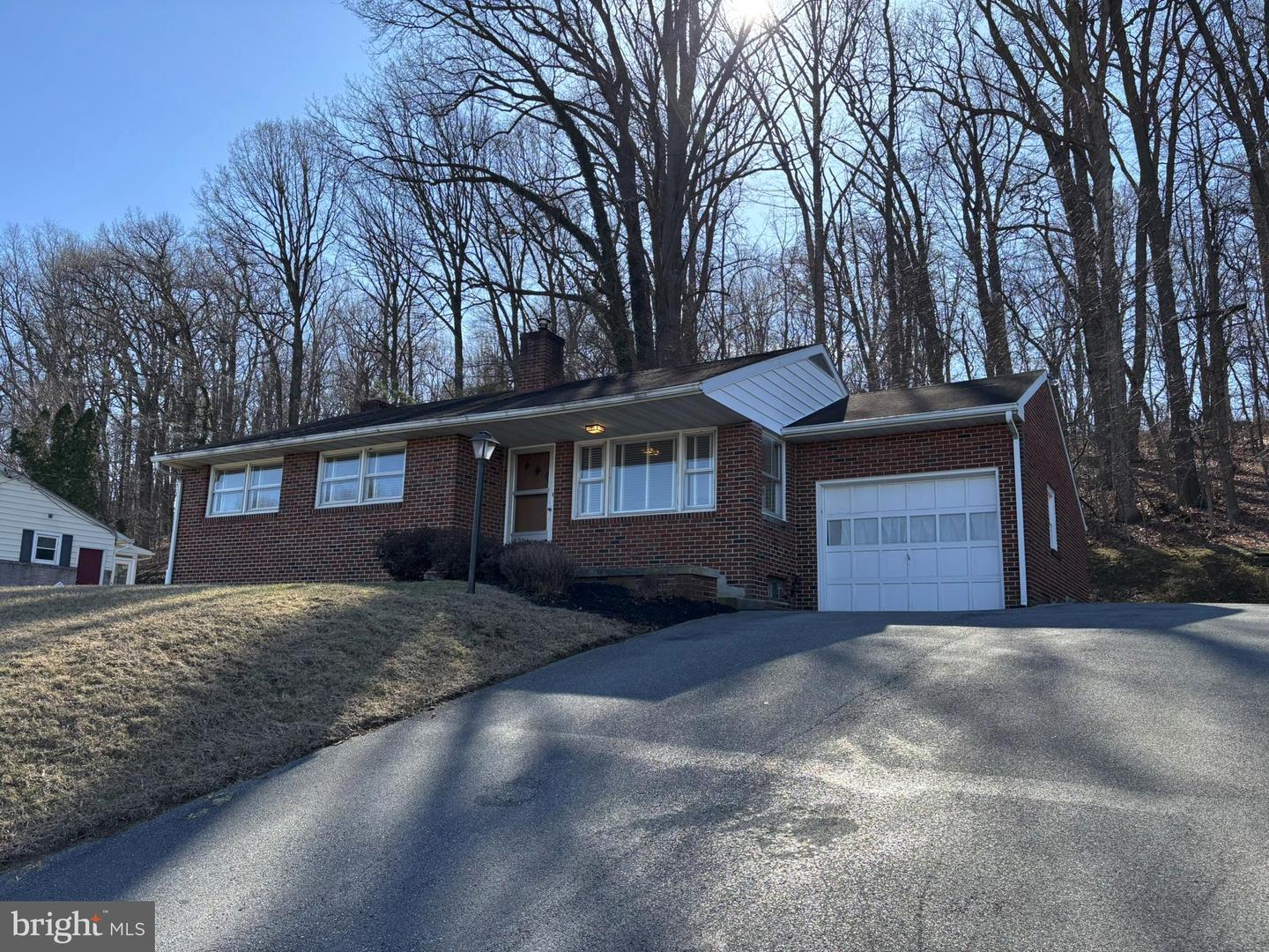 W Penn Grant Rd, Willow Street, PA 17584