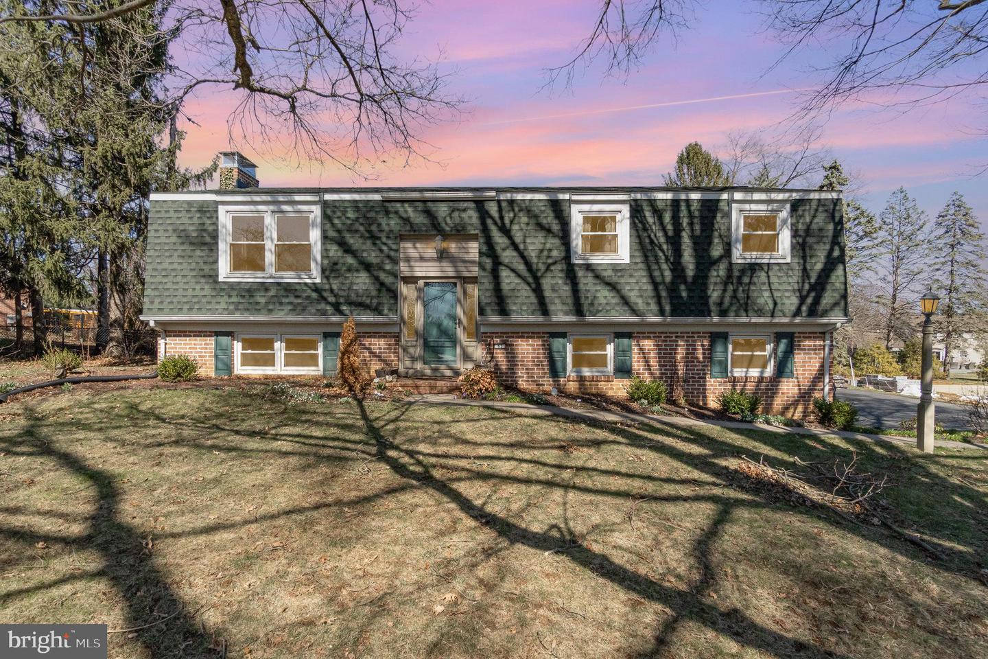 Logging Rd, Leola, PA 17540