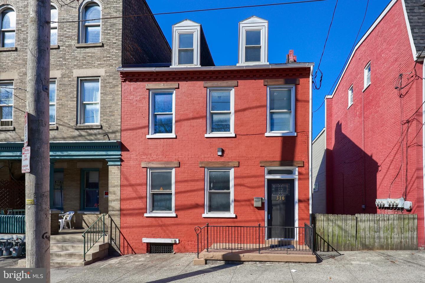 S Queen St, Lancaster, PA 17603