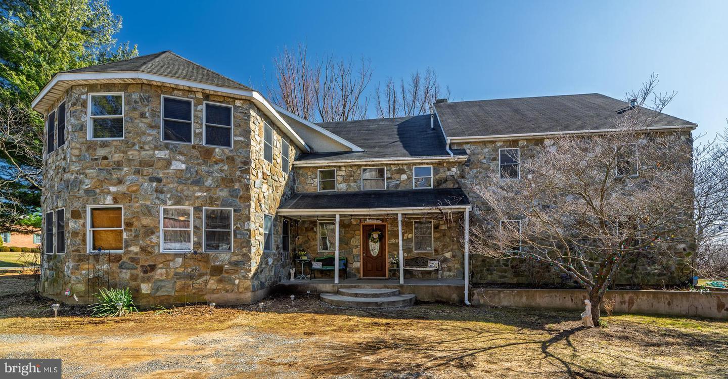 Power Rd, Manheim, PA 17545