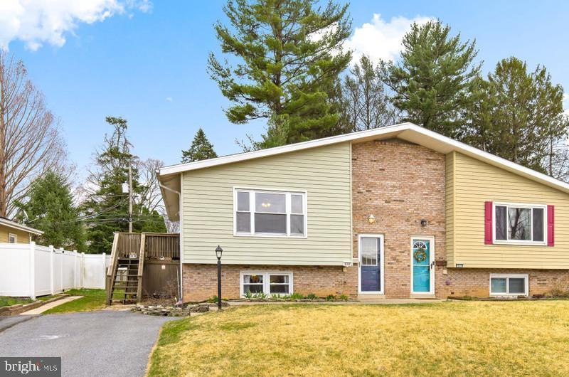 Golden St, Lititz, PA 17543