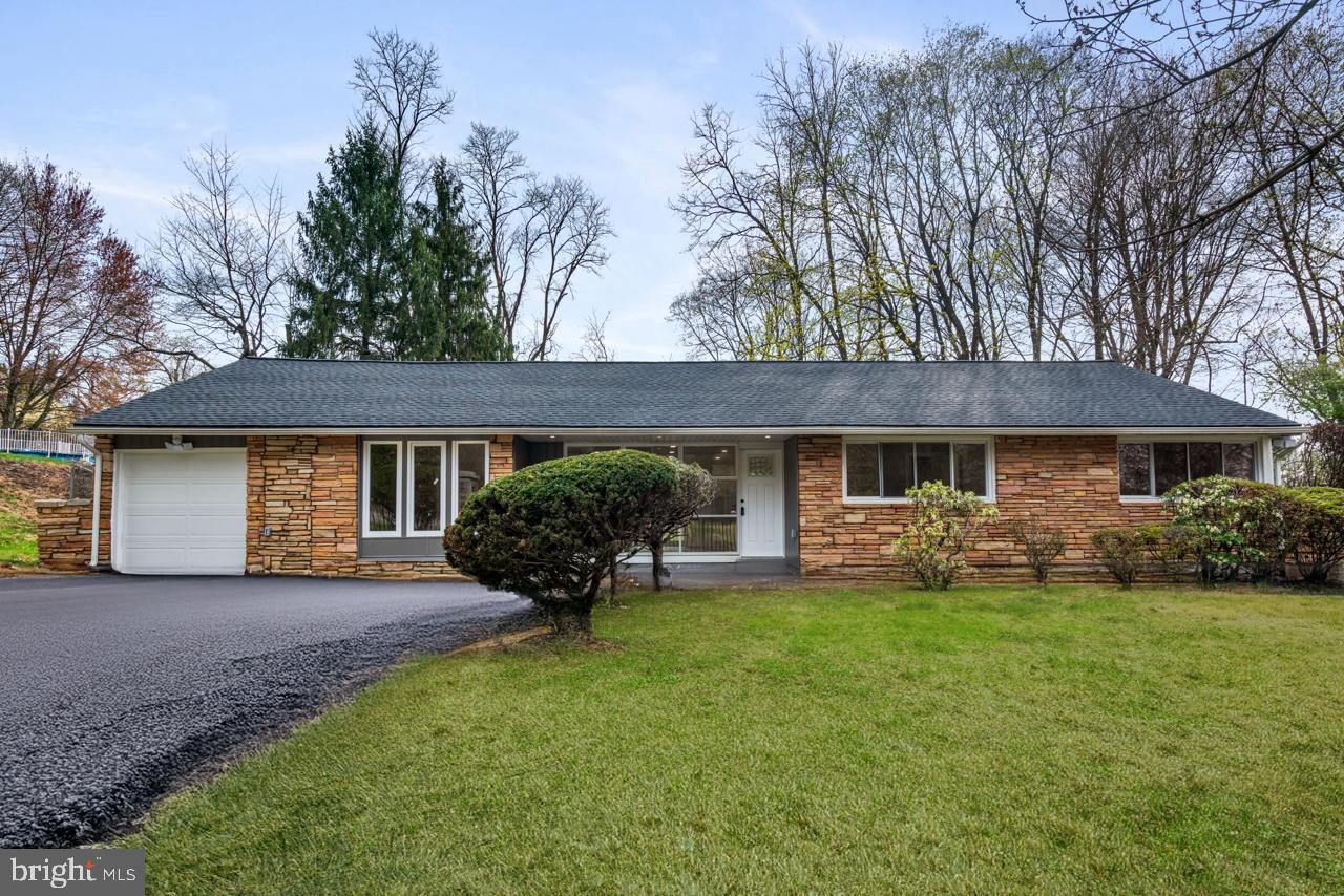 Cheltenham Ave, Glenside, PA 19038