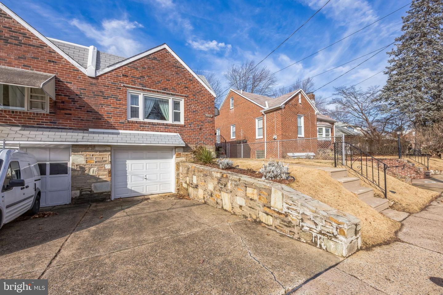 Frontenac St, Philadelphia, PA 19111