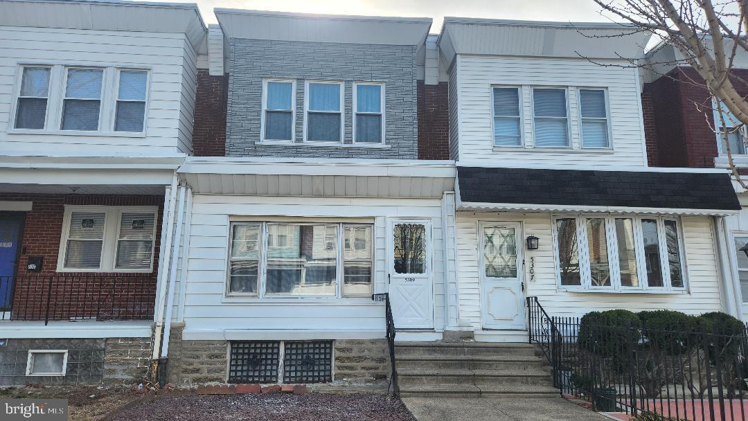 Akron St, Philadelphia, PA 19124