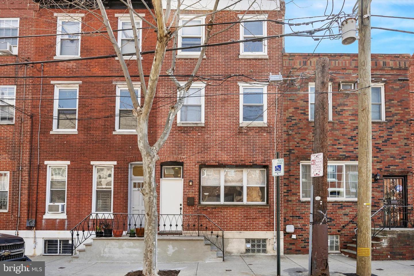 Reed St, Philadelphia, PA 19147