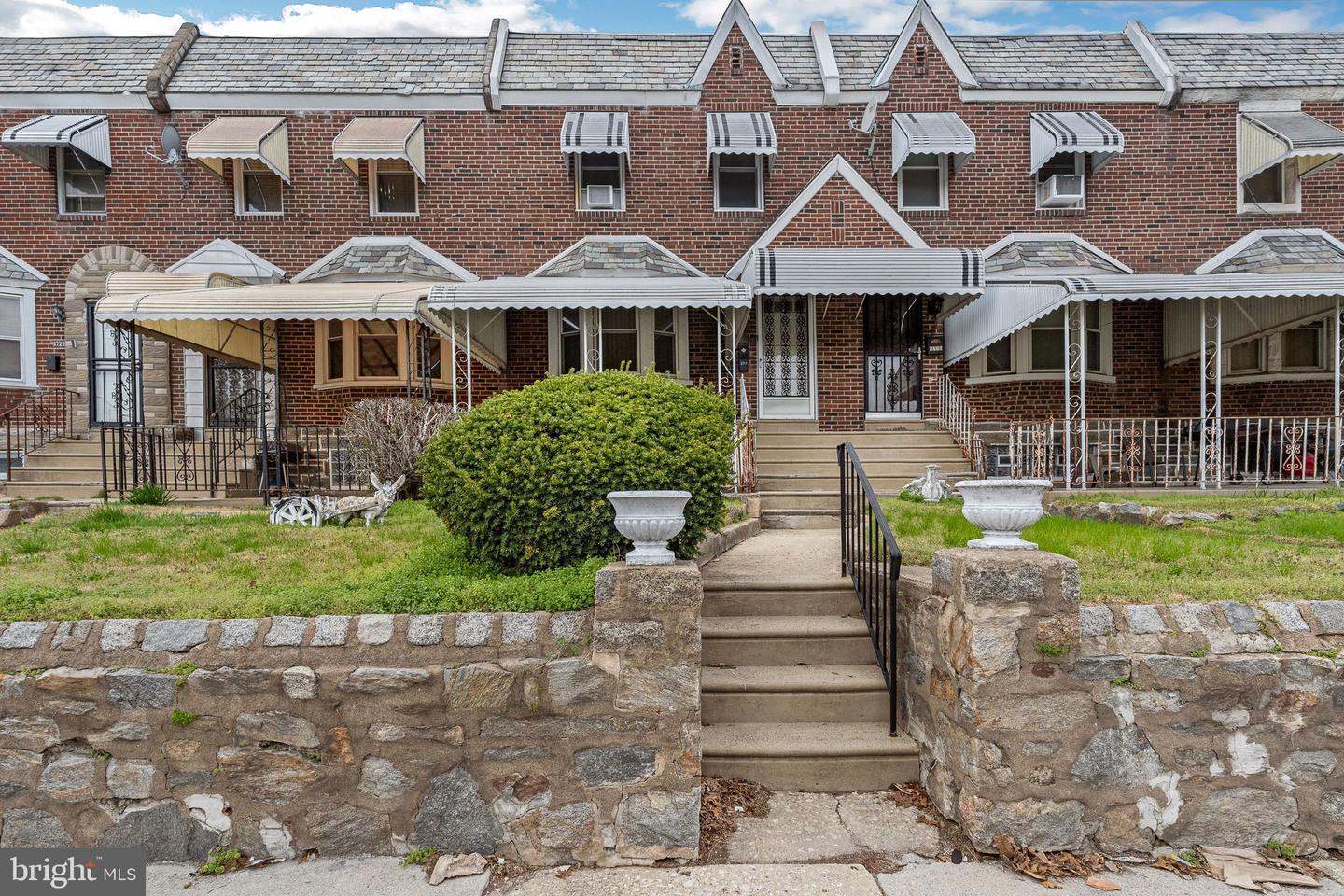 Grovers Ave, Philadelphia, PA 19142