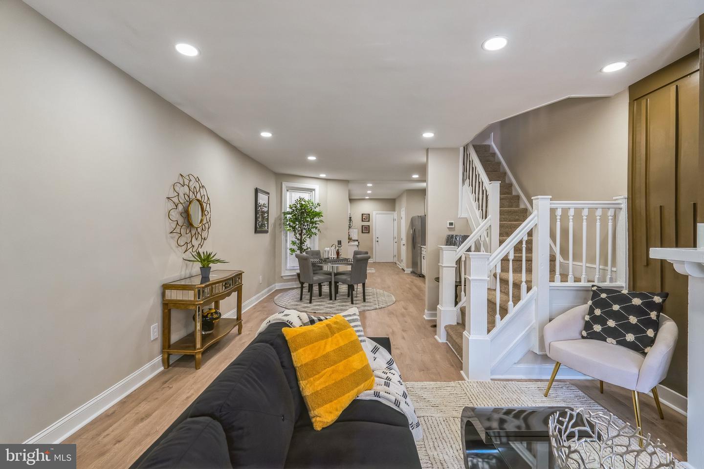 W Clapier St, Philadelphia, PA 19144