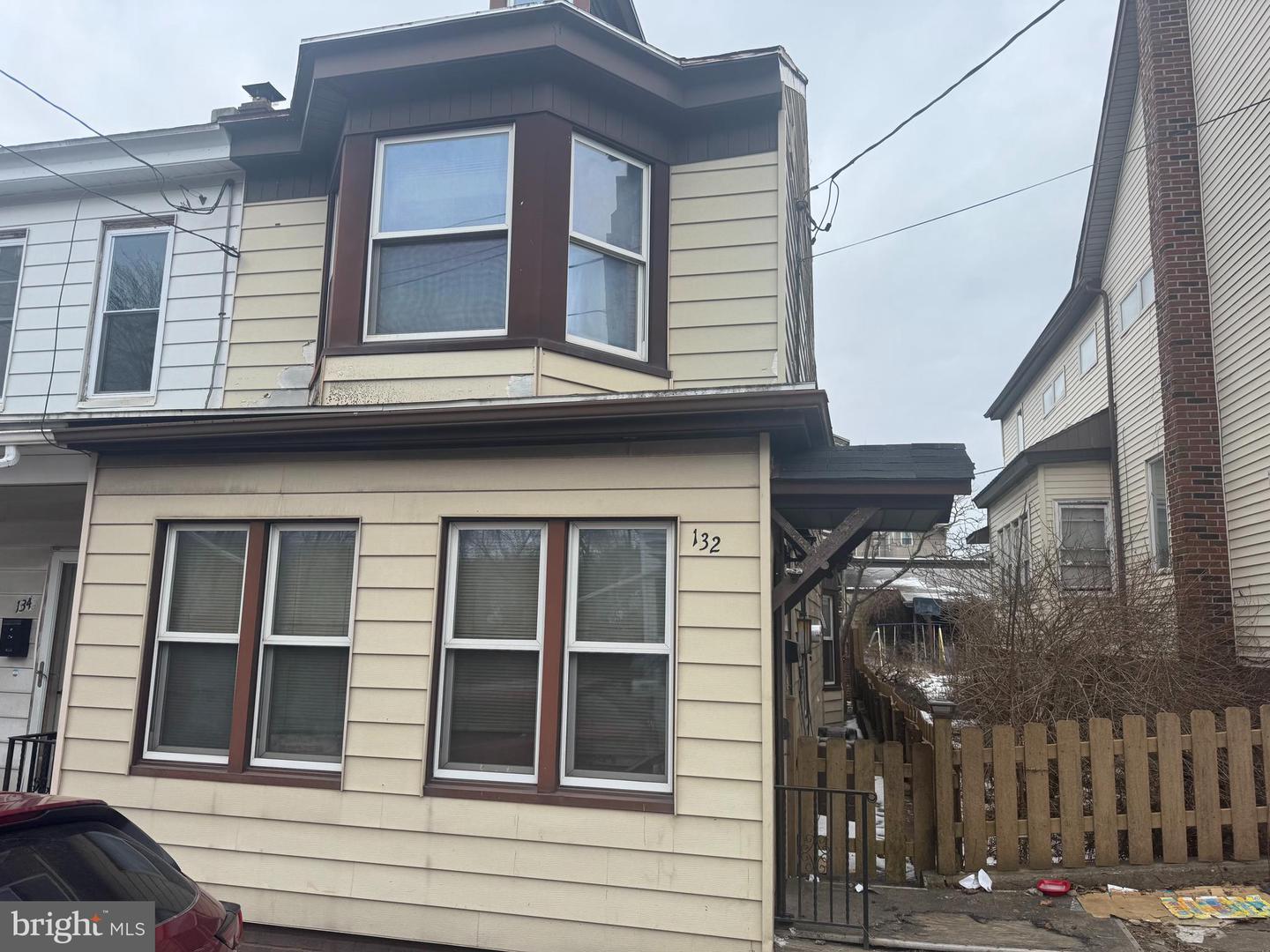 S White St, Shenandoah, PA 17976