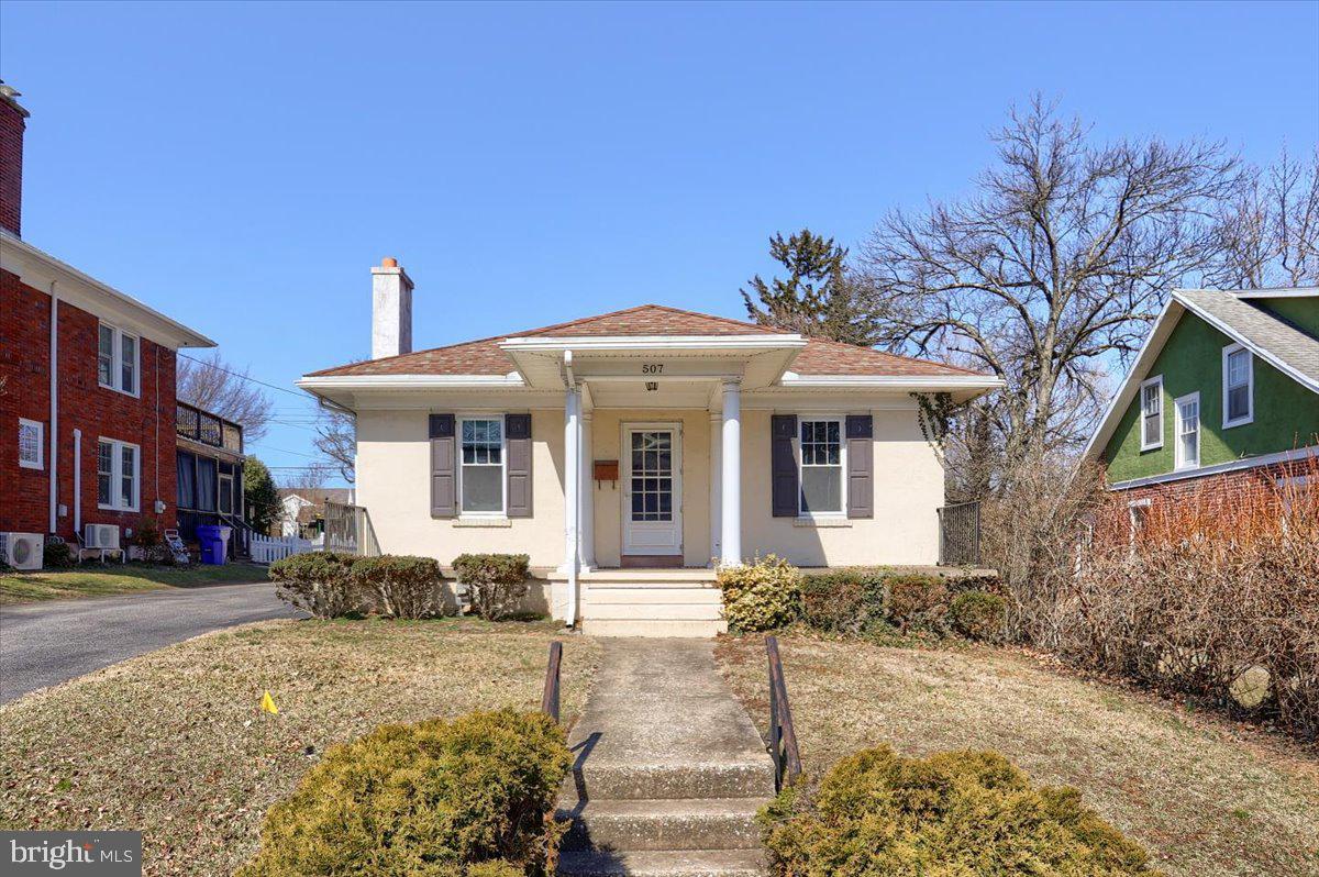Colonial Ave, York, PA 17403