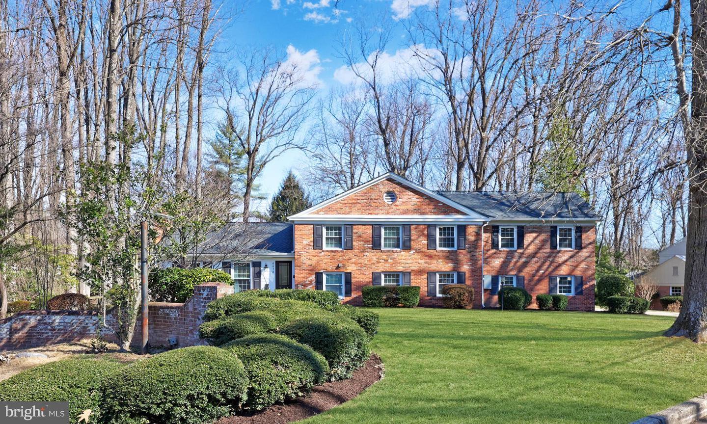 Bay Tree Ln, Falls Church, VA 22041