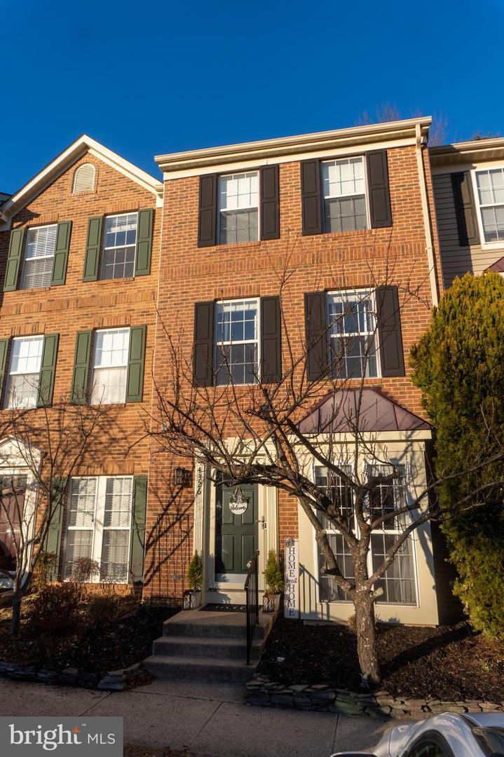 Sutler Hill Sq, Fairfax, VA 22033