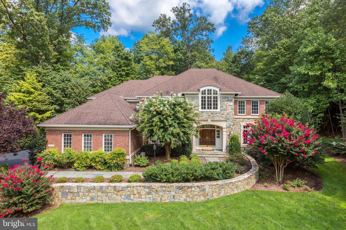Crownhurst Ct, Mc Lean, VA 22102