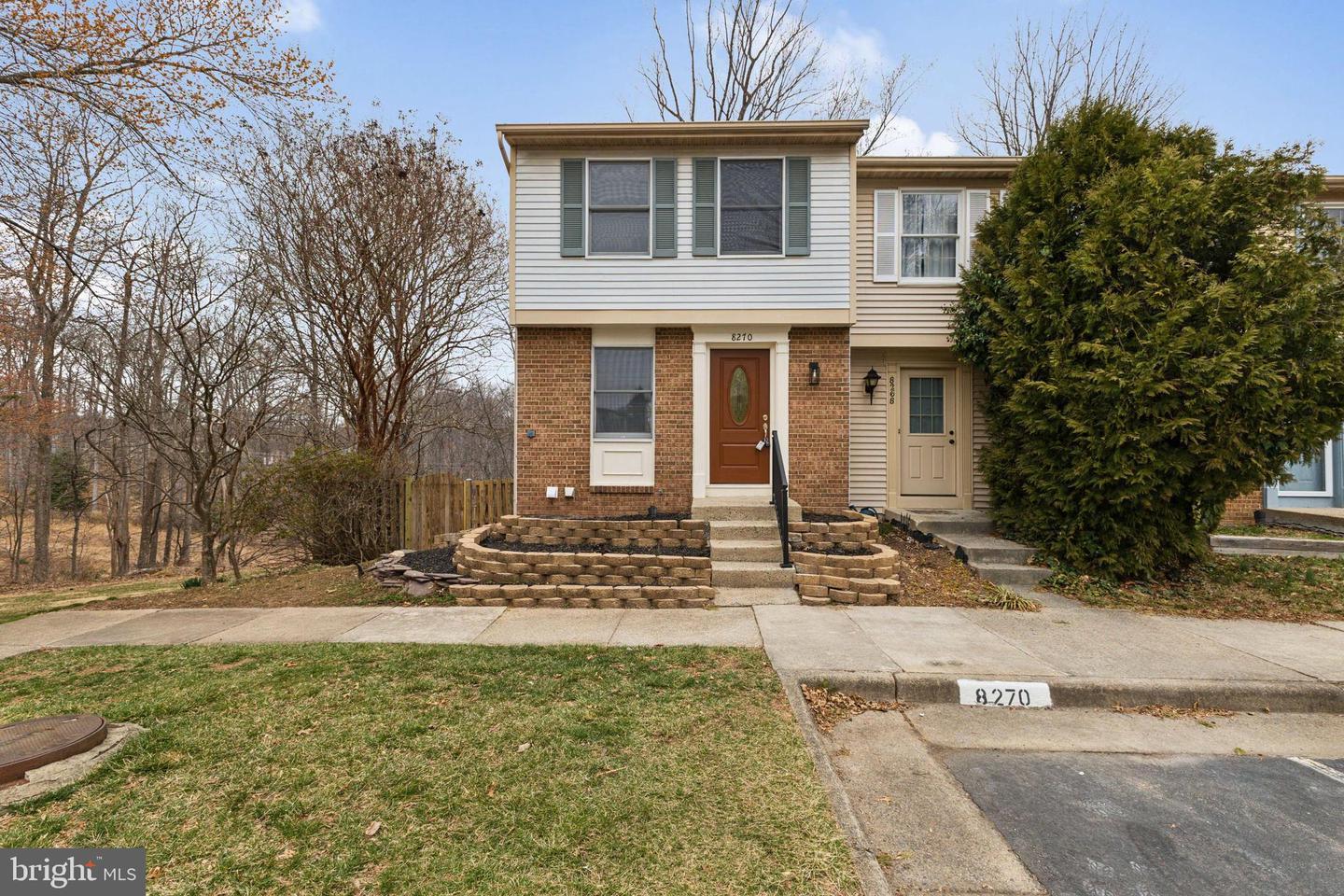 Crestmont Cir, Springfield, VA 22153