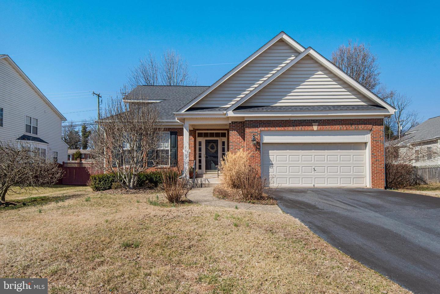 Pine Crossing Ln, Burke, VA 22015