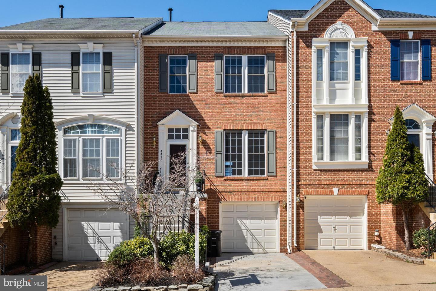 Debra Lu Way, Springfield, VA 22150