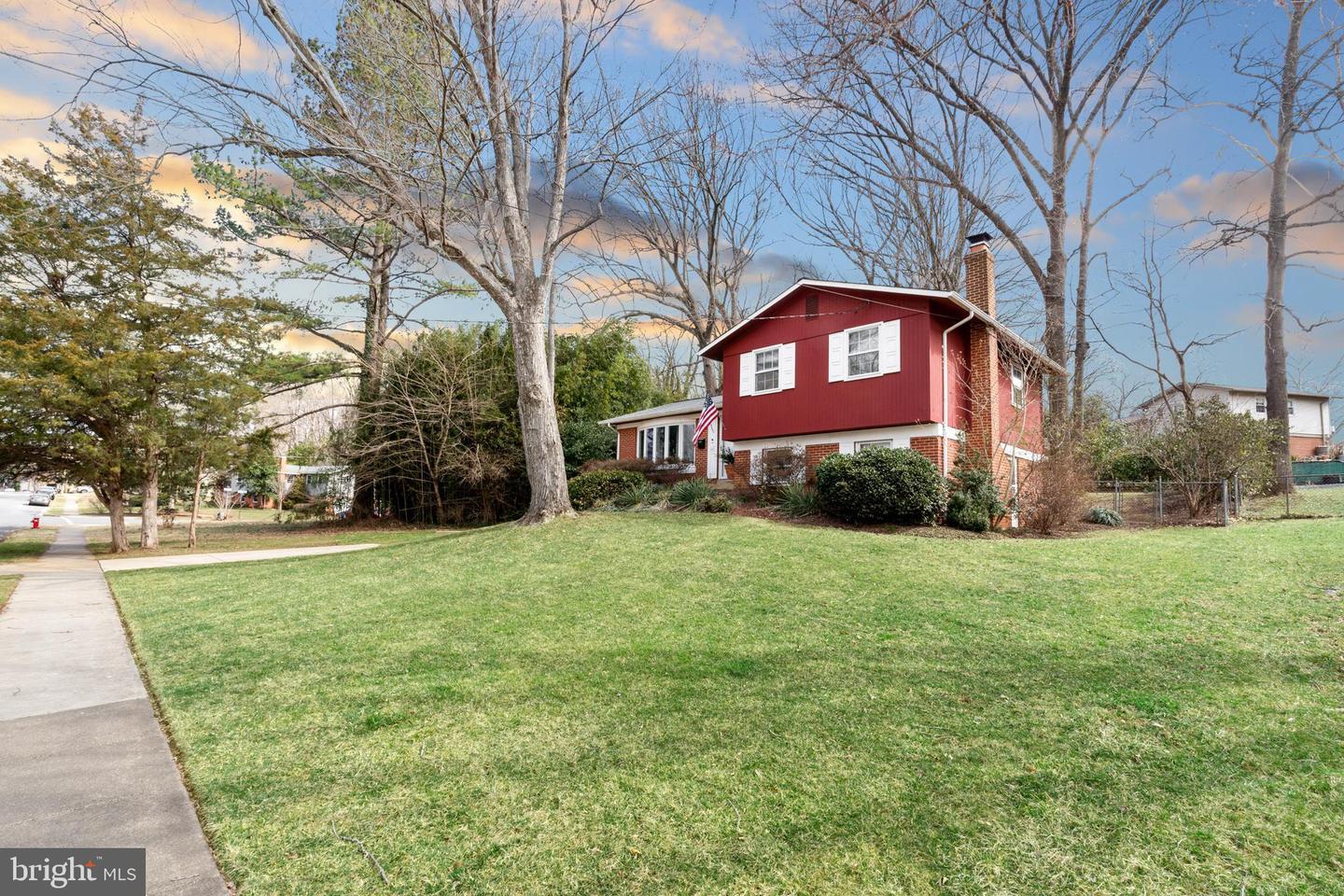 Andes Dr, Fairfax, VA 22030