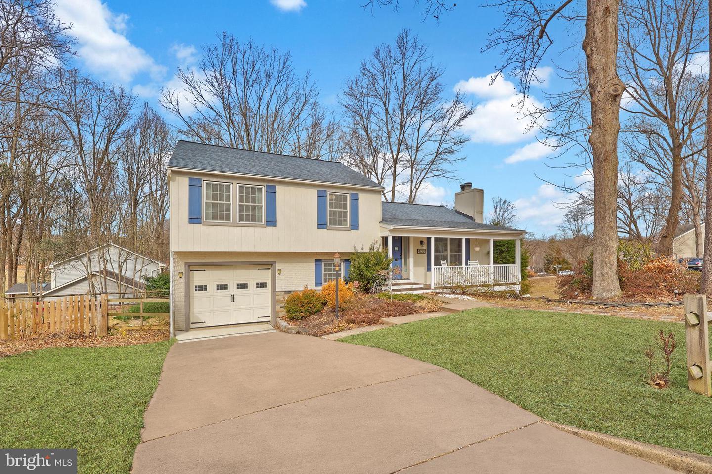 Avon Dr, Dumfries, VA 22025