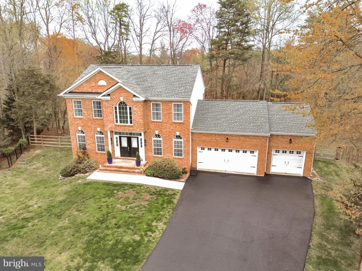 Crystal Ct, Fredericksburg, VA 22405