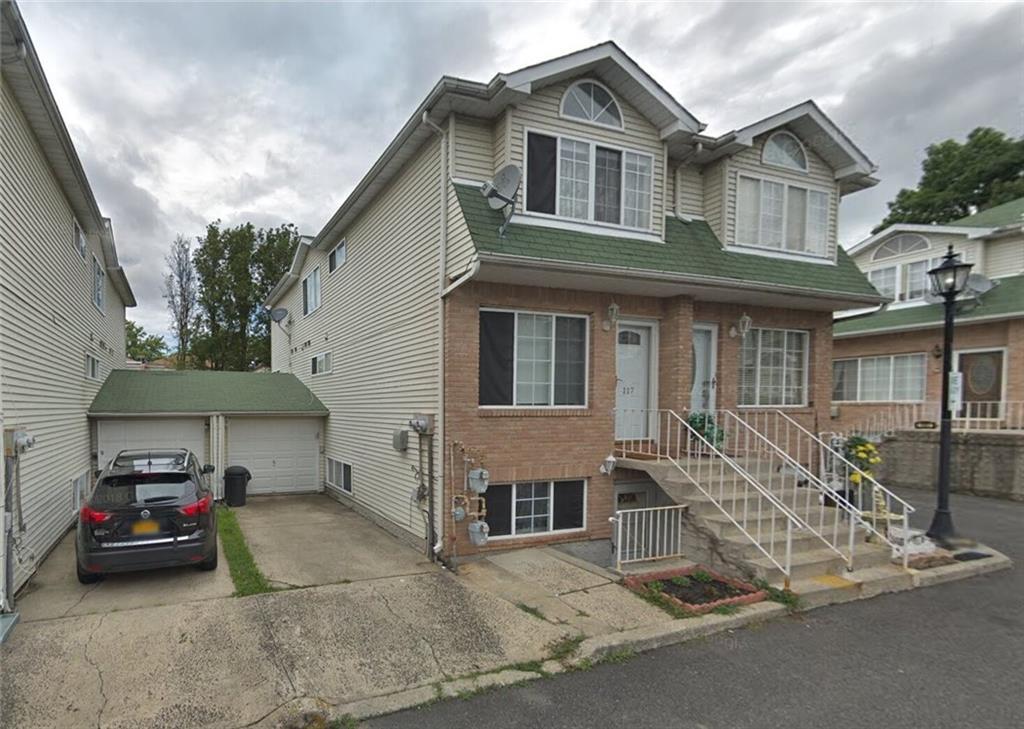 Woodcutters Ln, Staten Island, NY 10306