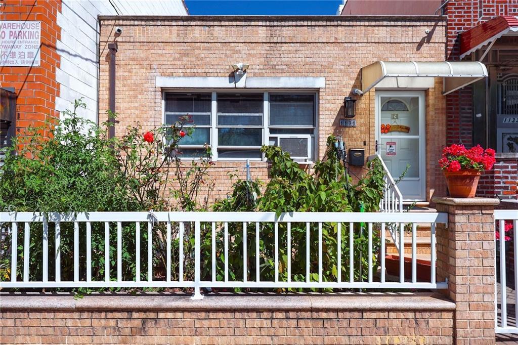 61st St, Brooklyn, NY 11219