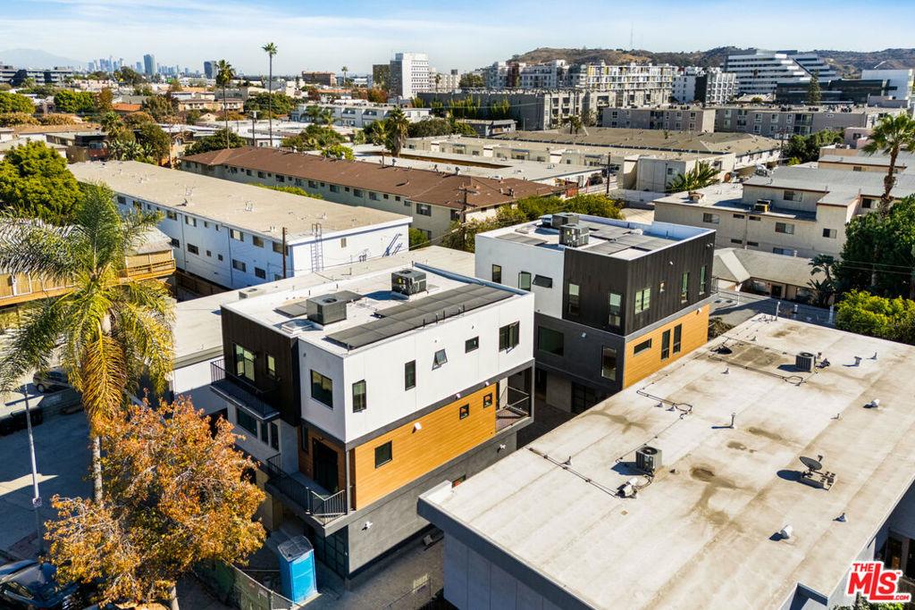 Regent St, Los Angeles, CA 90034