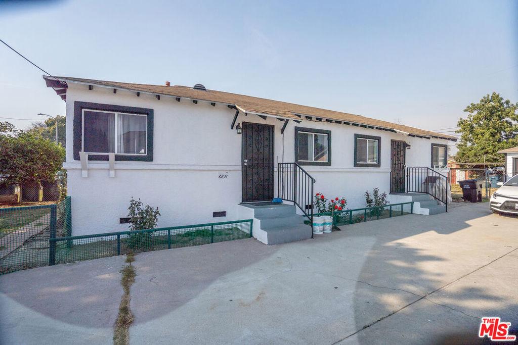 San Luis St, Paramount, CA 90723