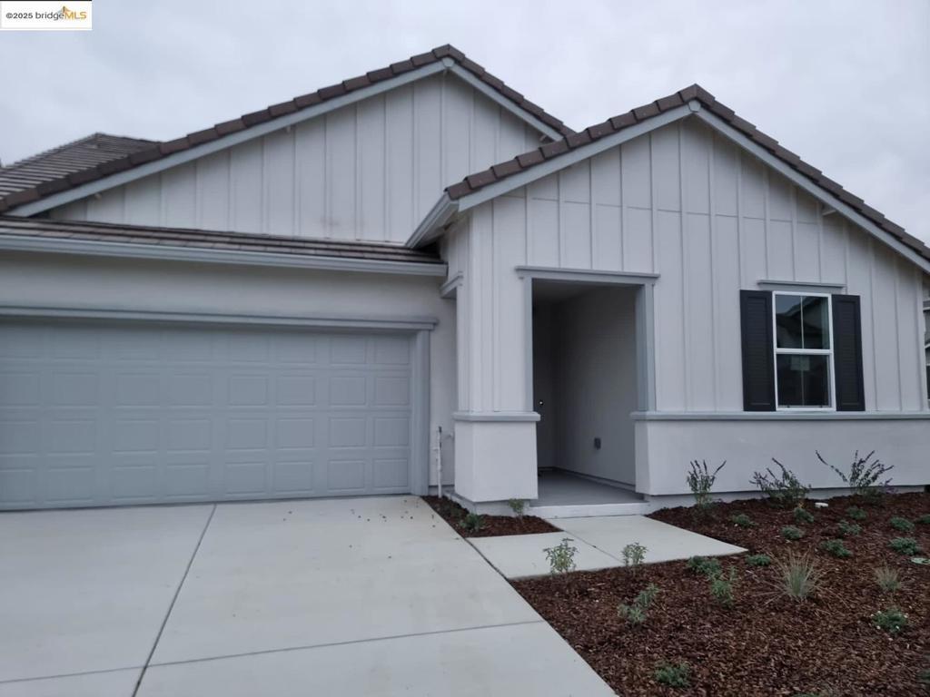 Central Coast Ln, Antioch, CA 94531