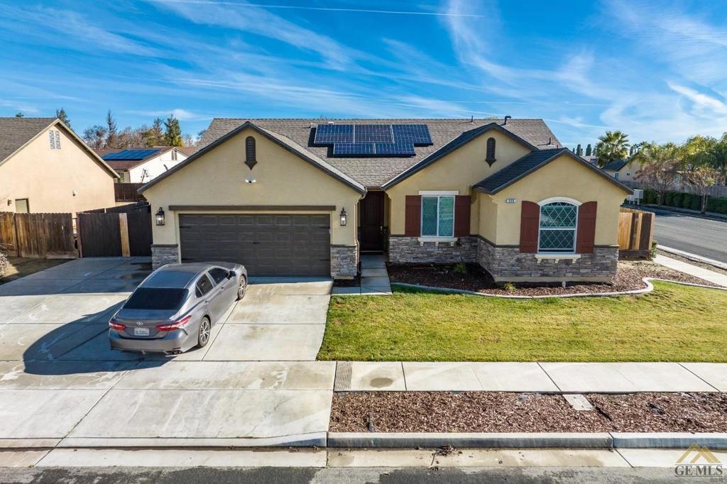 Legend Dr, Lemoore, CA 93245