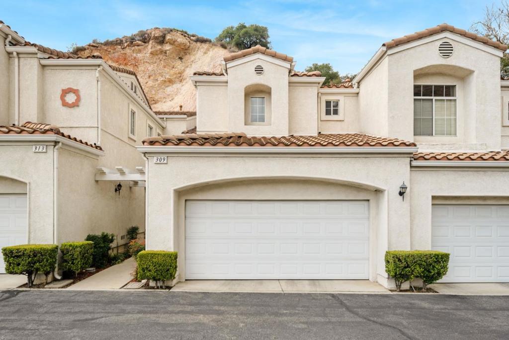 Via Moreno, Pomona, CA 91766