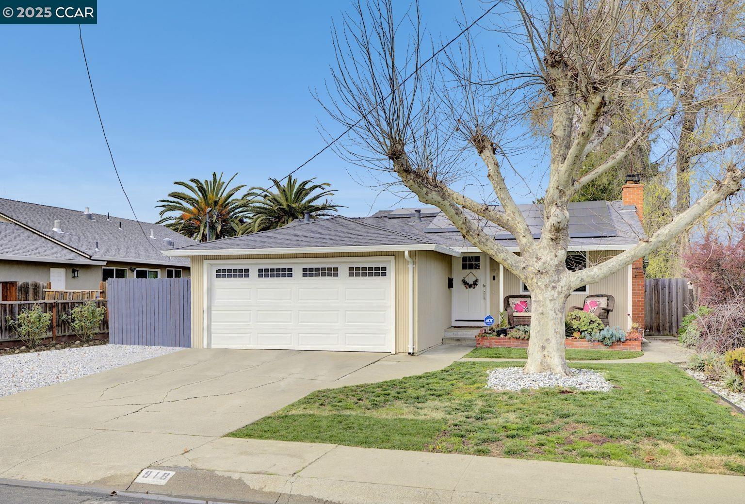 Santa Cruz Dr, Pleasant Hill, CA 94523
