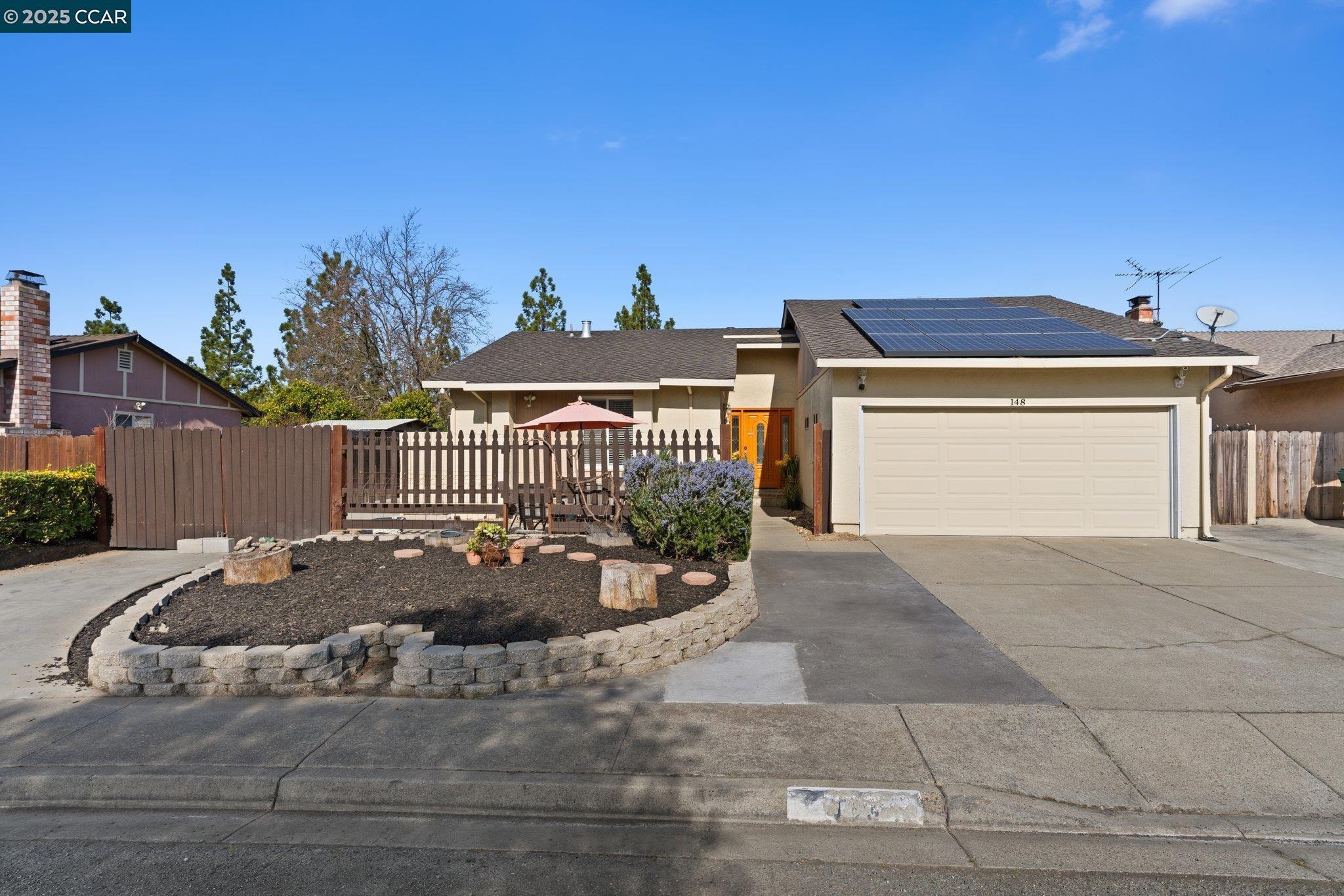 Fuchsia Ct, Hercules, CA 94547