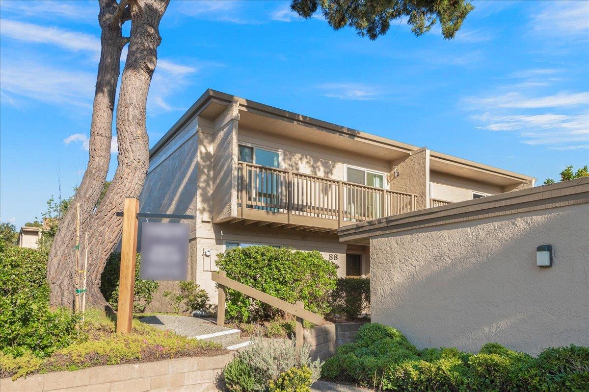 Montsalas Dr, Monterey, CA 93940