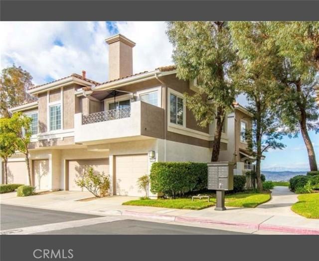E Sandstone Dr, Anaheim, CA 92808