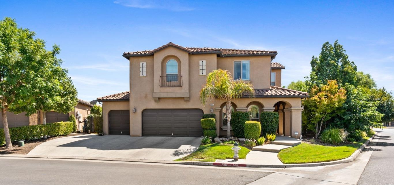 E Via Mirasol Ln, Fresno, CA 93730