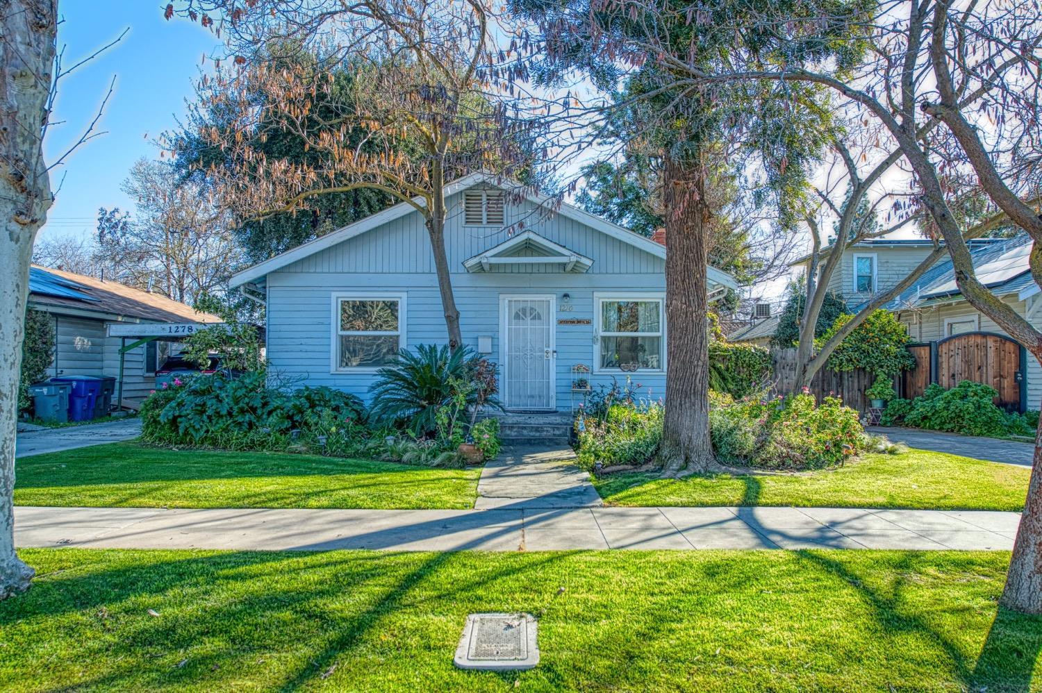 N Lucerne Ln, Fresno, CA 93728