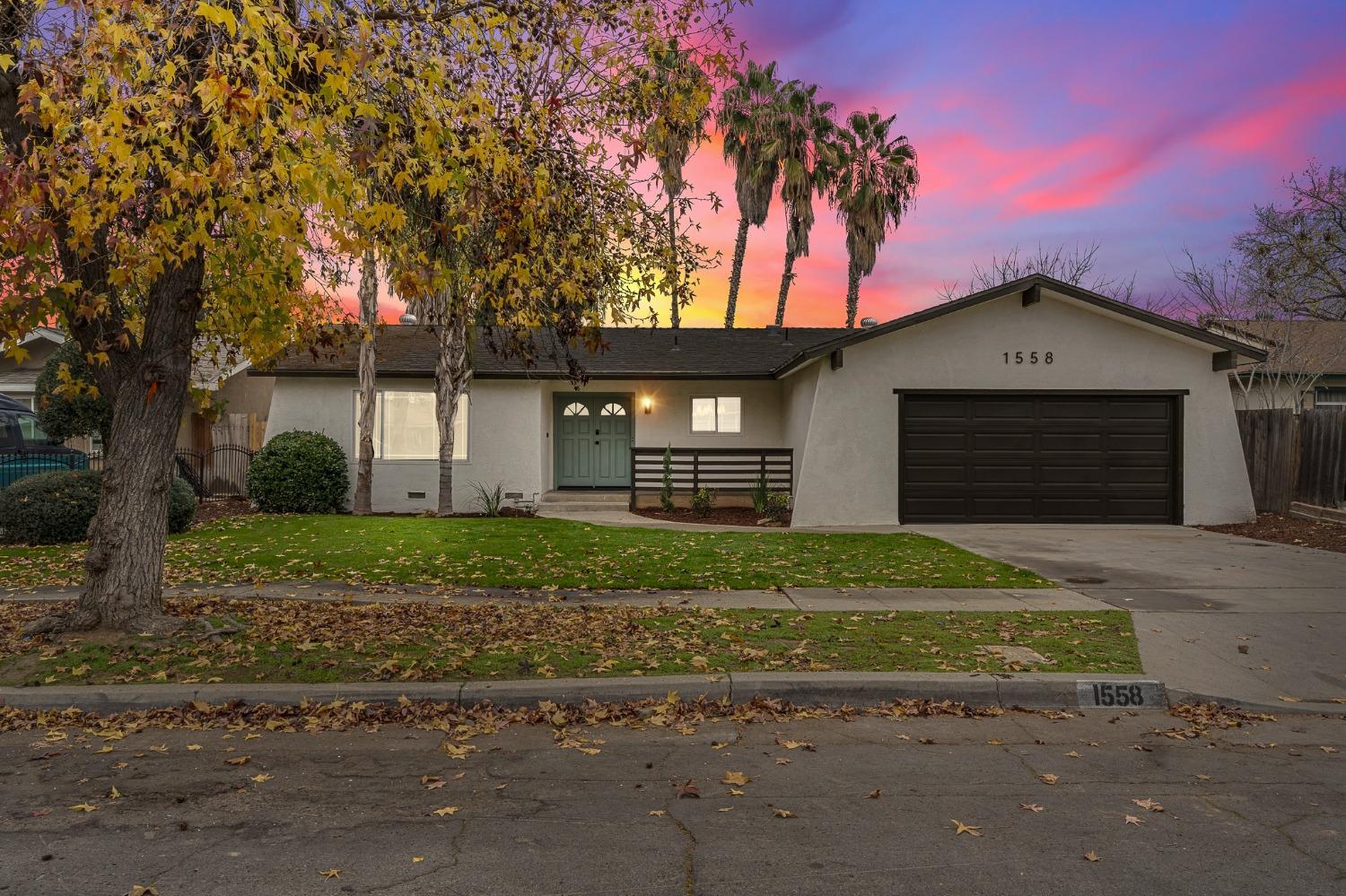 W Ashcroft Ave, Fresno, CA 93705
