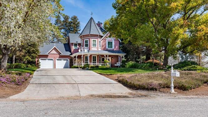 Valerie Ave, Madera, CA 93638