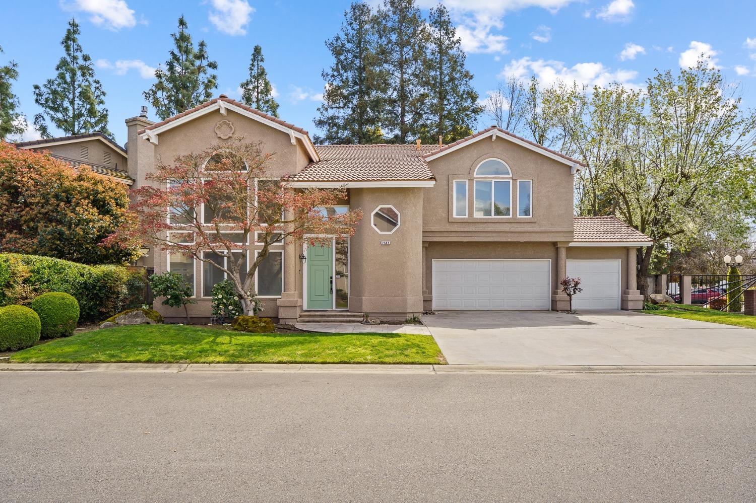 E Sean Ave, Fresno, CA 93720