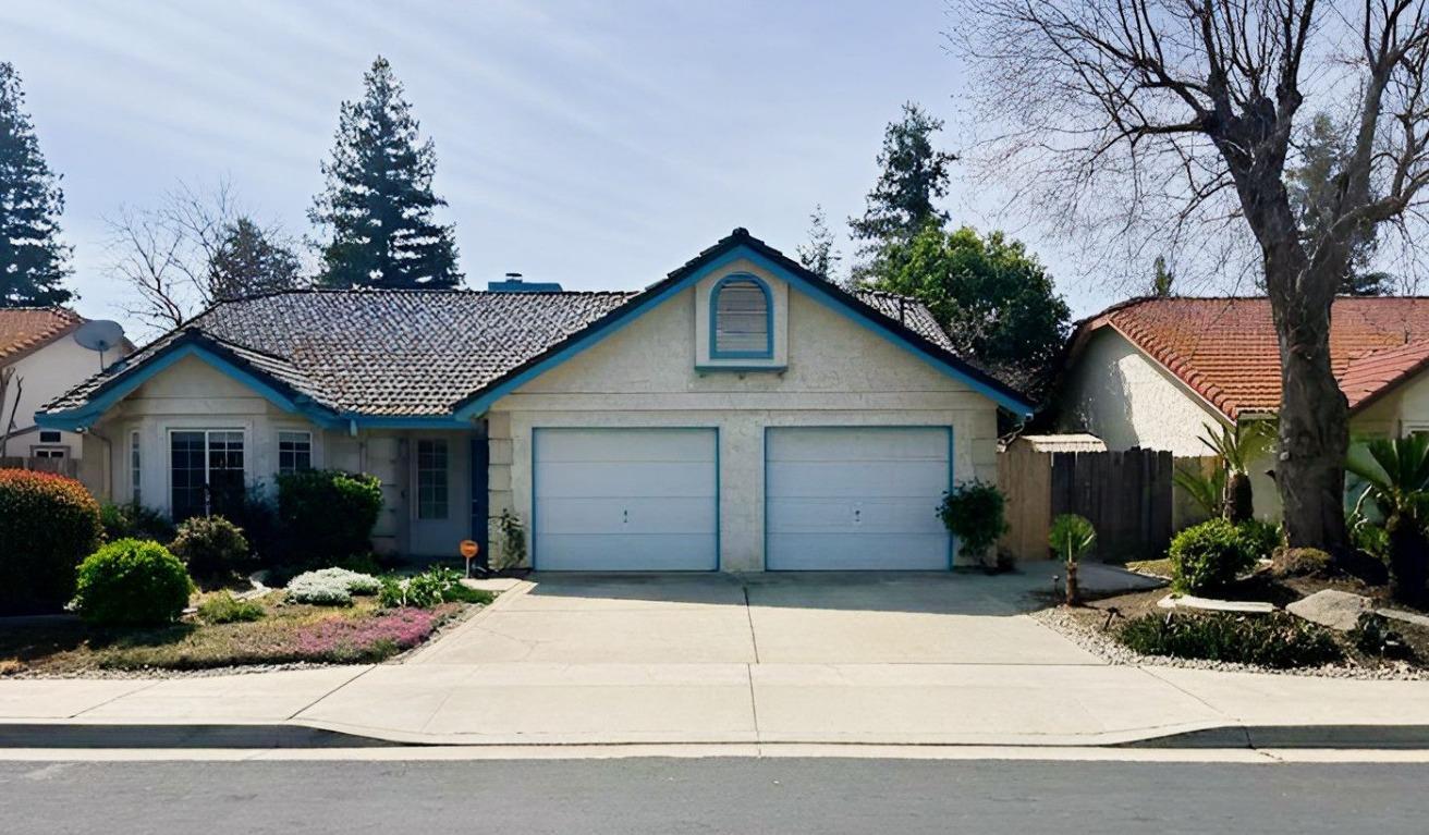Gibson Ave, Clovis, CA 93611