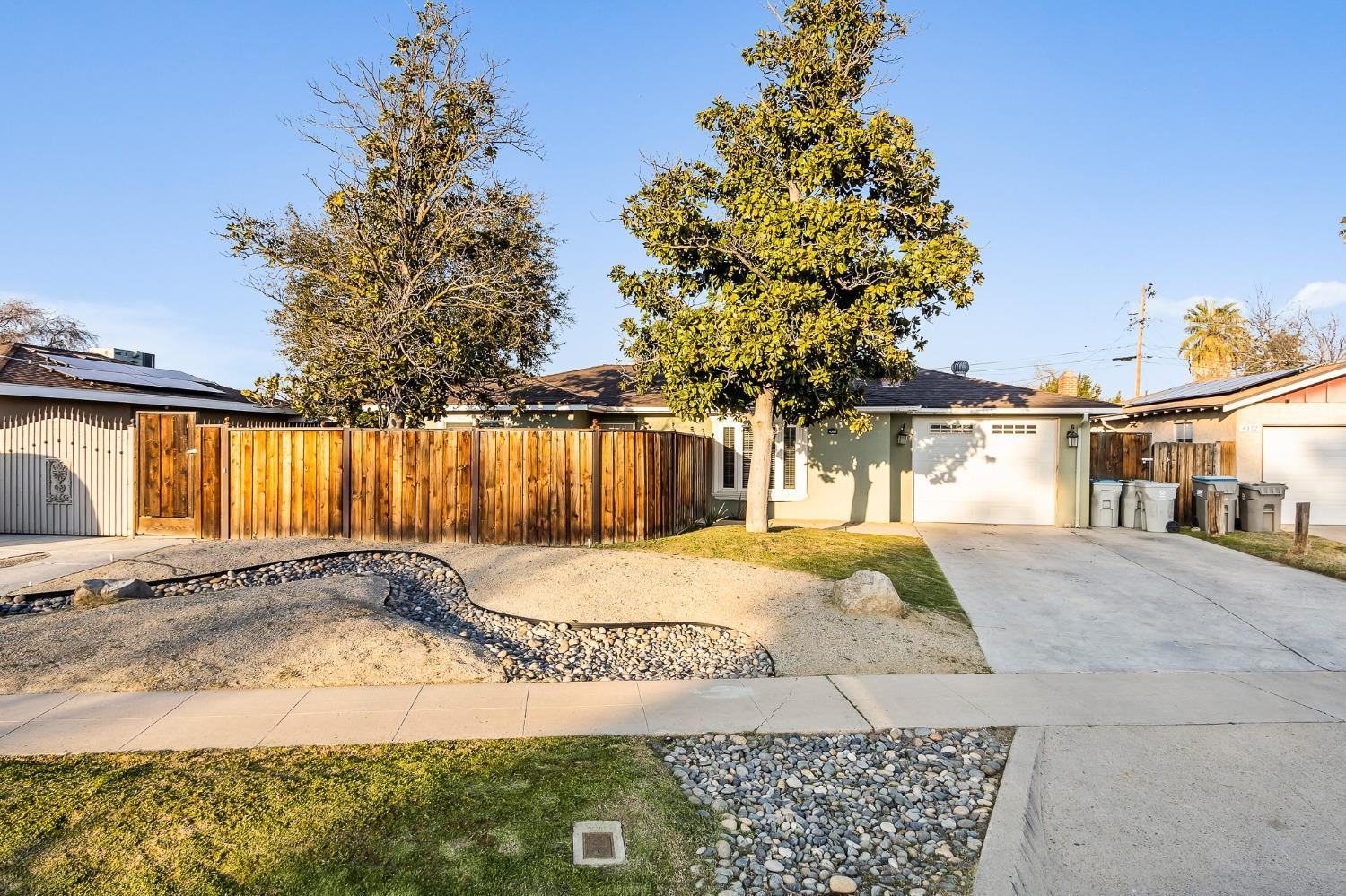 N Eddy Ave, Fresno, CA 93727