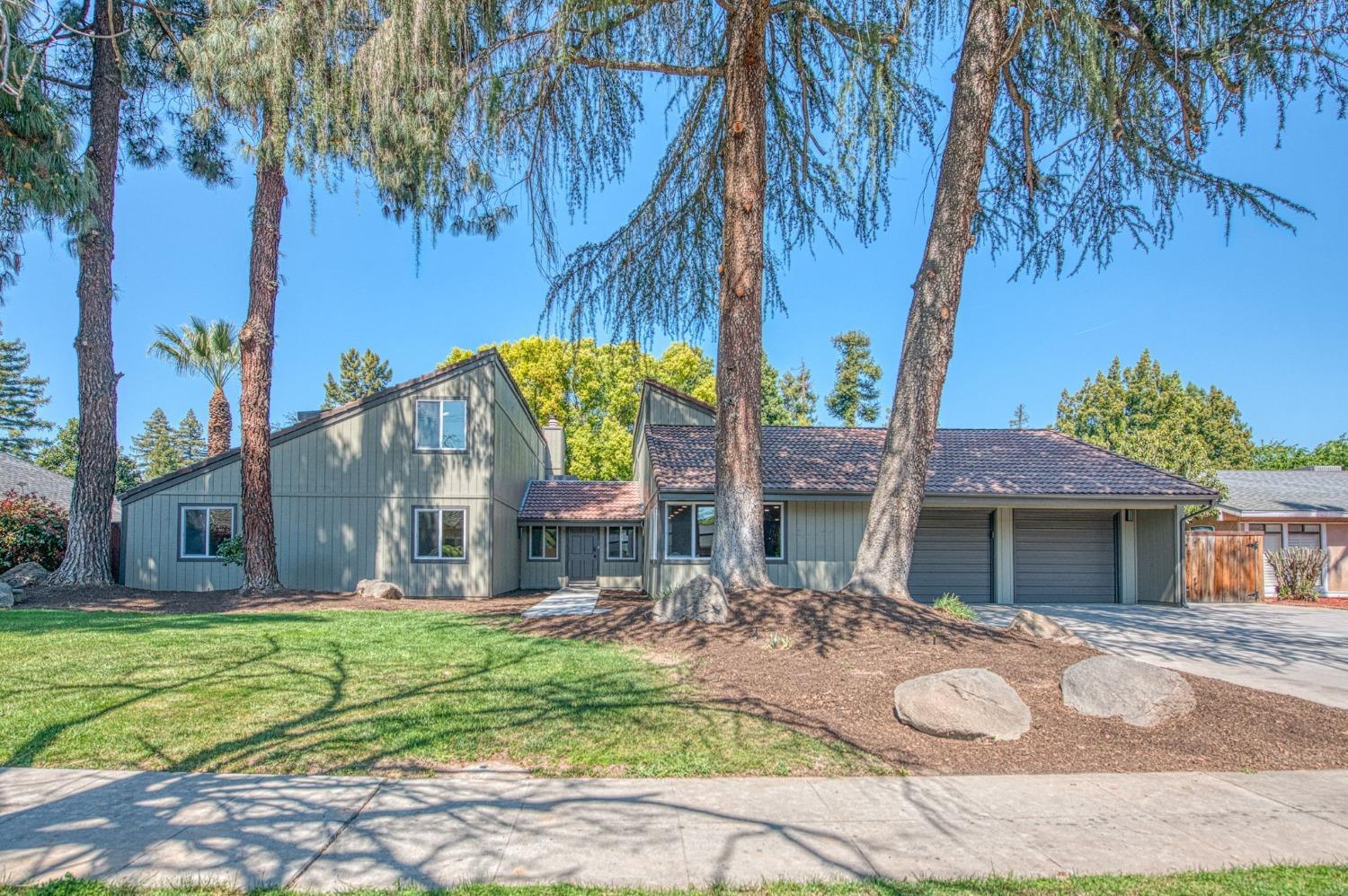 W Barstow Ave, Fresno, CA 93711
