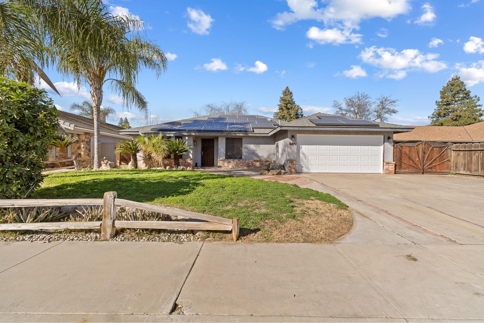 N Belmont St, Porterville, CA 93257