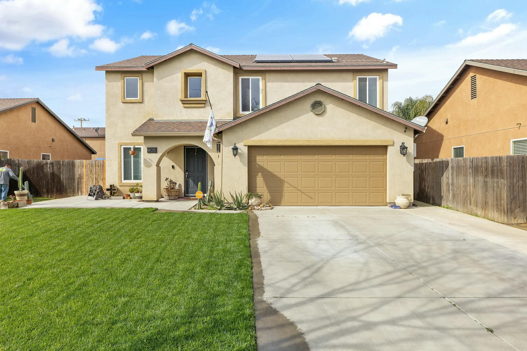 Warren Ct, Tulare, CA 93274
