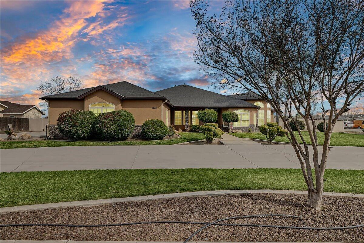Dairy Ave, Corcoran, CA 93212