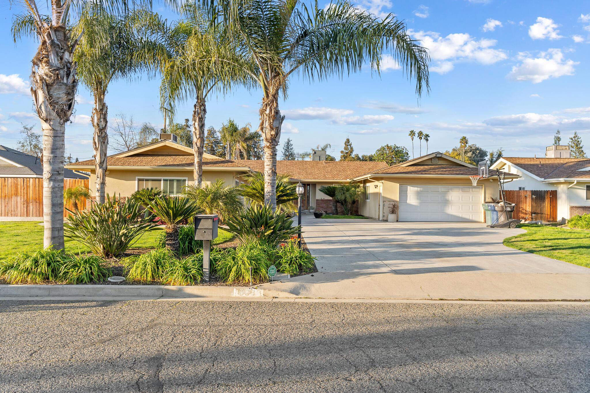 N Beatrice Dr, Tulare, CA 93274